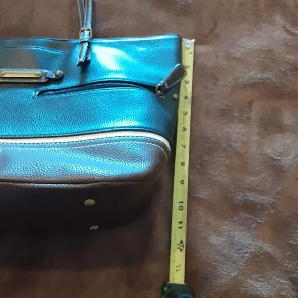 STONE MOUNTAIN Pebbled Faux Leather Tote /Purse Black- Brown Large, 11” x 18” - Picture 8 of 11